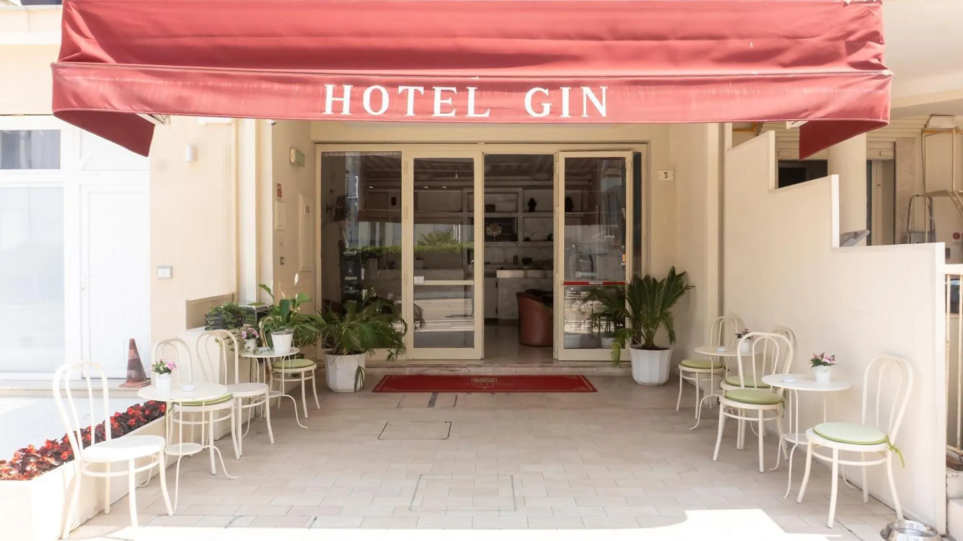 Hotel Gin Sul Mare Римини Италия