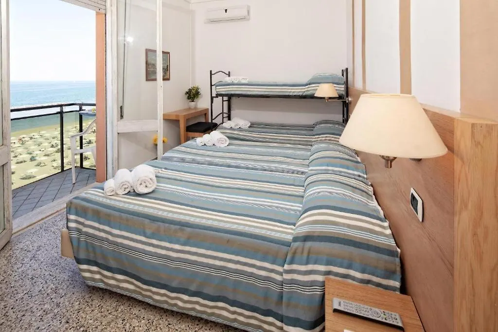 Hotel Gin Sul Mare Ρίμινι 3*,  Ιταλία