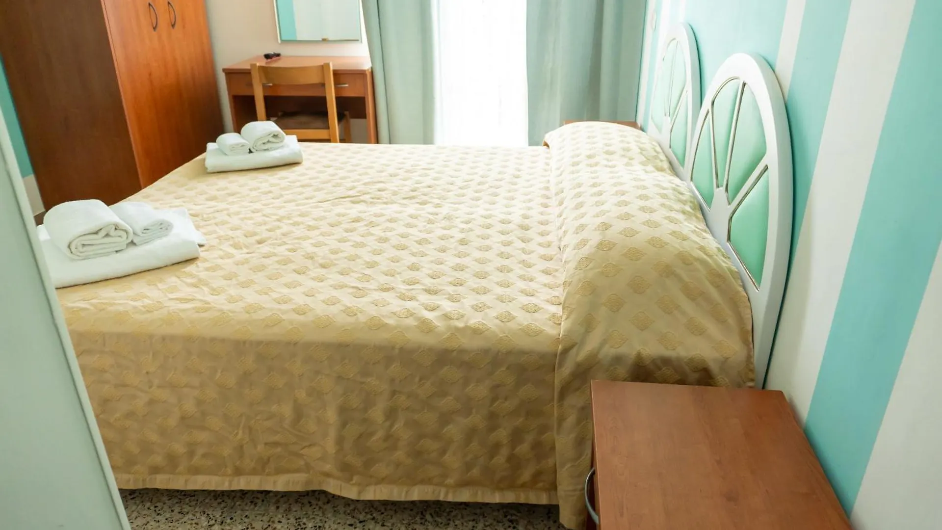 Hotel Gin Sul Mare 里米尼
